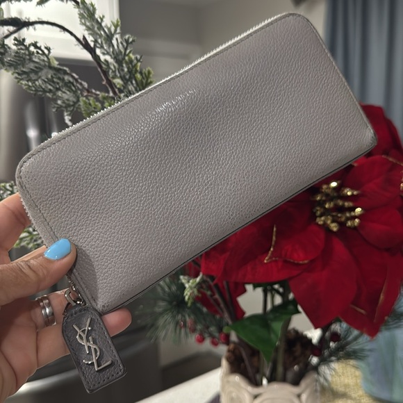 🩶SAINT LAURENT PARIS Zip Around Leather Wallet - Picture 3 of 16